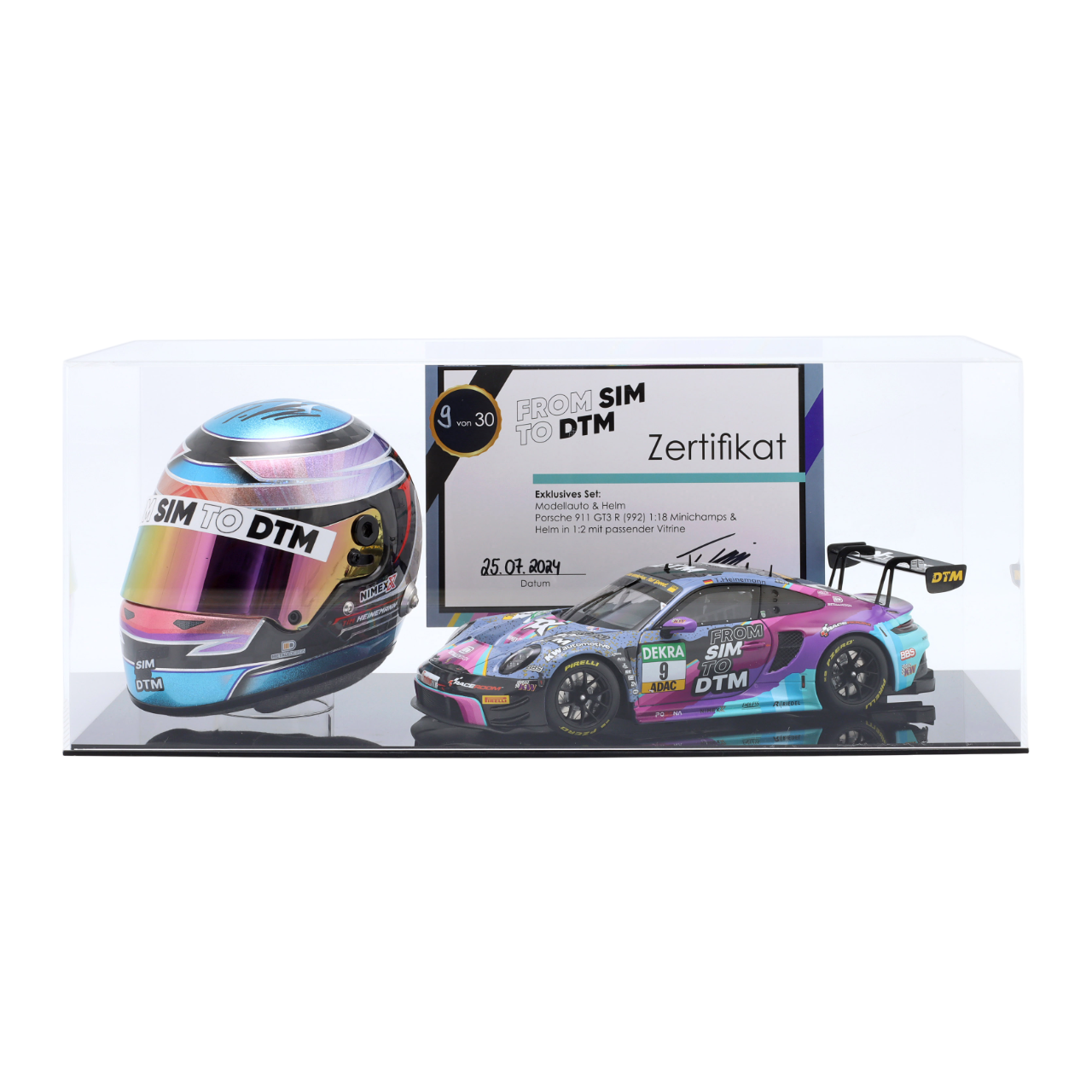 Collector's Edition From Sim to DTM - Modellauto & Helm & Vitrine